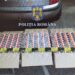 Un contrabandist de țigări a încercat să îi ducă de nas pe polițiștii de frontieră, ținându-i la poartă în timp ce el plimba coletele prin curte. Peste 10.000 de pachete cu țigări de contrabandă au fost găsite la locuința individului