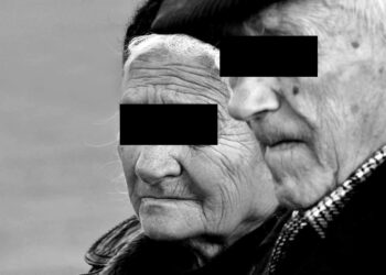 Un individ din Mănăstirea Humorului a ajuns în arest după ce și-a bătut părinții. Mama agresorului are 77 de ani, iar tatăl 86 de ani