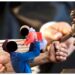 4.000 amendă penală pentru un individ care a făcut un scandal monstru pentru a-și lua copilul de la fosta concubină și de la mama acesteia. Bărbatul a luat-o la pumni și picioare pe una dintre femei și a fluturat un cuțit