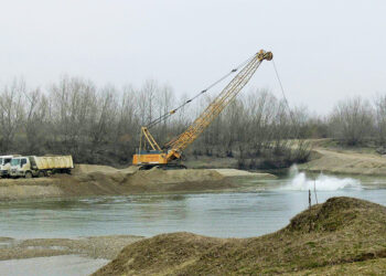 Polițiștii suceveni și inspectorii de la Apele Române au făcut câteva controale în domeniul agregatelor minerale, la scurt timp după publicarea unui material marca Recorder pe această temă