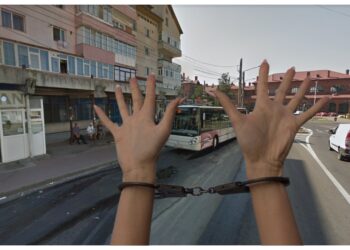 ”Căminarca” a fost arestată preventiv pentru 30 de zile. ”Celebritatea” de pe Jean Bart l-a tâlhărit pe un bărbat