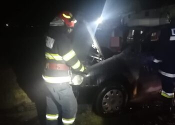 Încă un autoturism incendiat intenționat în județul Suceava. O mână criminală a dat foc unui autoturism din Horodniceni, în a treia zi de Crăciun