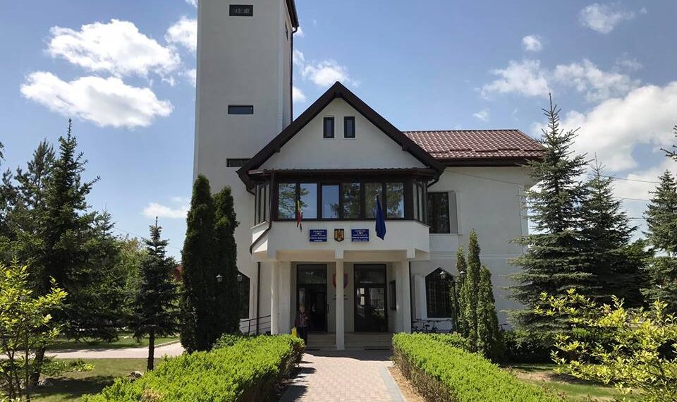 Primăria Marginea plătește aproximativ 170.000 de euro pentru modernizarea prin betonare a DC Manole