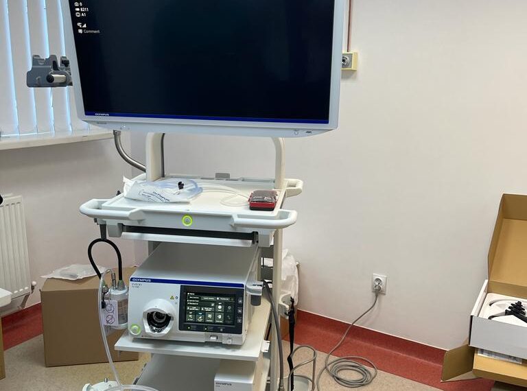 Spitalul Județean Suceava Suceava, cu sprijinul CJ, a cumpărat un nou turn de videoendoscopie de ultimă generație, esențial în tratarea patologiei digestive