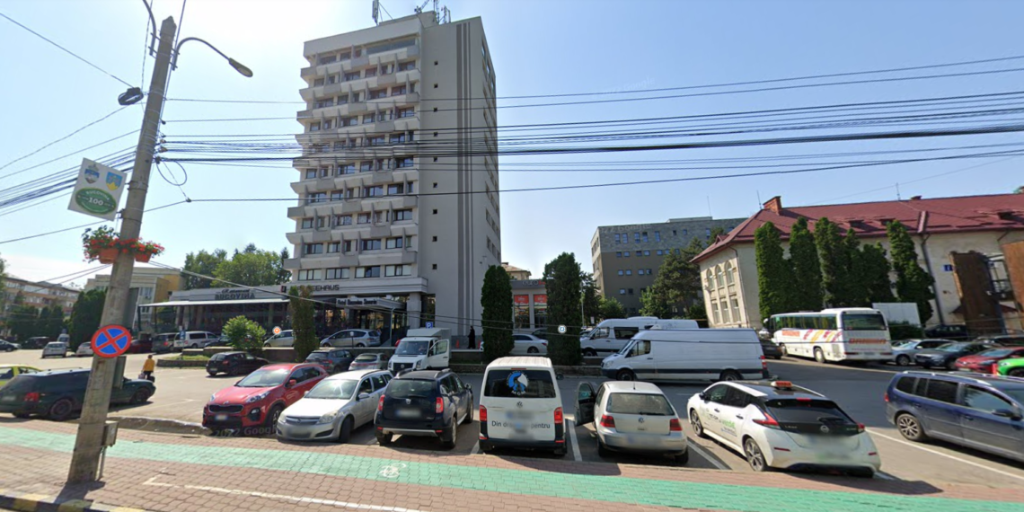 O femeie care venea din Germania a murit după ce i s-a făcut rău într-un autocar în fața Hotelului Bucovina din Suceava