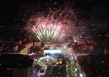 Primarul Sucevei mulțumește celor circa 10.000 de persoane care au sărbătorit Revelionul în centrul orașului