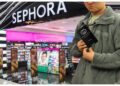 Un tânăr de la țară a dat de bucluc după ce a furat un parfum Gucci din magazinul Sephora din incinta Iulius Mall Suceava