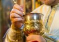 O persoană l-a întrebat pe ÎPS Calinic dacă trebuie să își scrie ambele prenume pe pomelnice și dacă trebuie să le spună pe ambele la Sfânta Împărtășanie: „Se folosește numele complet pecetluit în apa Sfântului Botez”