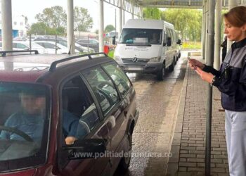 Un ucrainean s-a ales cu dosar penal după ce a încercat să plece din România, prin PTF Siret, la volanul unui autoturism radiat din decembrie 2022
