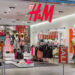 O femeie de 46 de ani s-a pricopsit cu un dosar penal după ce a furat lenjerii intime din magazinul H&M