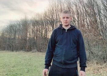Un tânăr de 20 de ani, din Mitocu Dragomirnei, dat dispărut de familie, a fost găsit spânzurat într-un copac