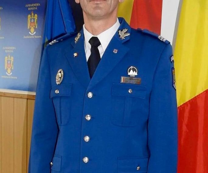 Un căpitan de jandarmi a prins patru tineri care furau baterii auto, în timp ce făcea jogging