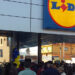 Un rădăuțean a furat trei pachete cu cafea Jacobs și un hanorac din Lidl