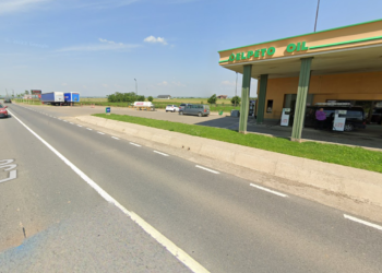 Un botoșănean angajat în depășirea unui autoturism s-a izbit într-o mașină a cărui șofer a ignorat indicatorul ”Oprire”, pe raza localității Dumbrăveni