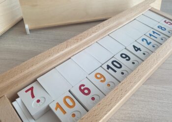 Un bărbat a reclamat că a fost agresat fizic în timp ce juca rummy într-o crâșmă din Milișăuți