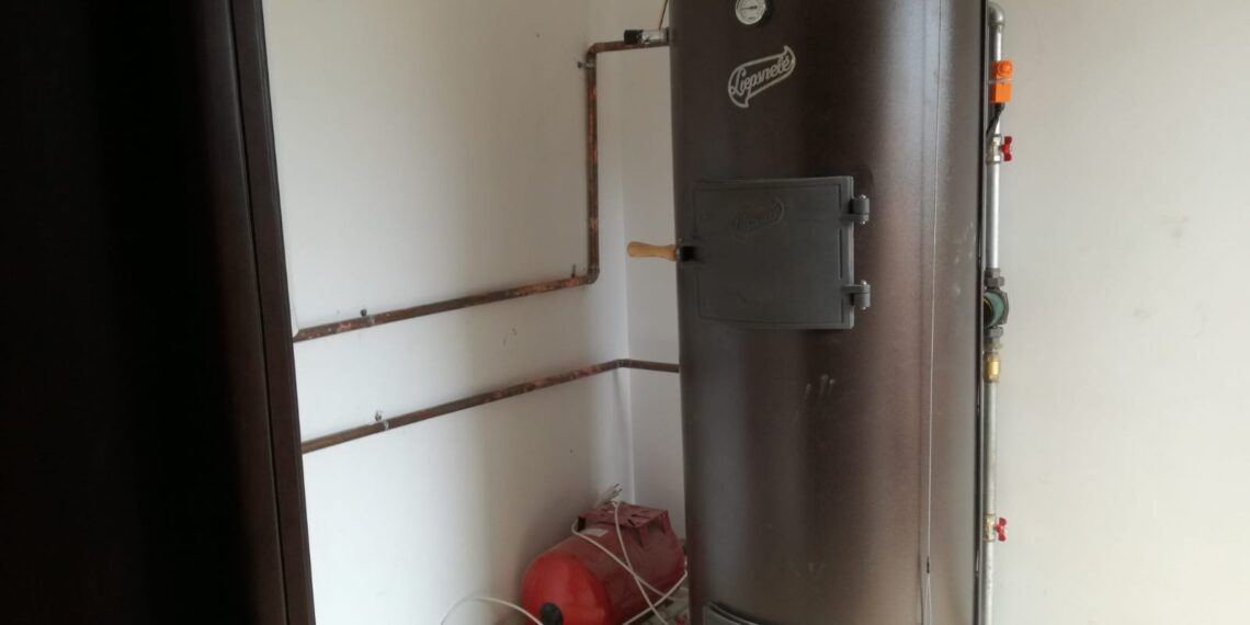 Cum să te pregătești pentru instalarea unei centrale pe lemne în casa ta