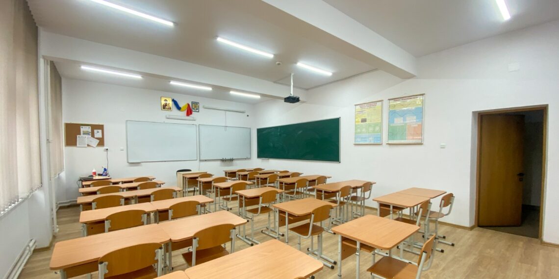 Primăria Suceava susține că investește în educație peste 32 de milioane de lei, prin proiectul PNRR ”EduDigital – Unități de învățământ preuniversitar echipate și performante în municipiul Suceava”