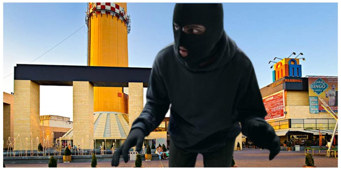 O persoană a rămas fără telefon, după ce un hoț i l-a furat din buzunarul hainei în Iulius Mall Suceava, vis-a-vis de restaurantul Mc Donald′s
