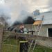 FOTO Incendiu la o gospodărie din Pătrăuți. Pompierii intervin cu trei autospeciale de stingere