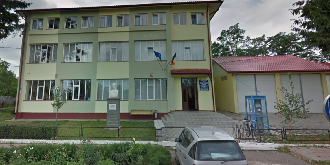 Fost primar al comunei Siminicea, trimis în judecată de DNA. Acesta a ajutat o asociație să obțină ilegal peste 640.000 de lei de la APIA, în perioada 2010-2014