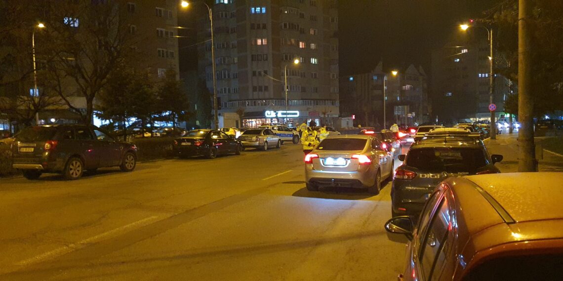 FOTO Razie de amploare a polițiștilor pe raza municipiului Suceava. În 10 ore oamenii legii au controlat 411 vehicule și au aplicat amenzi de aproape 80.000 de lei