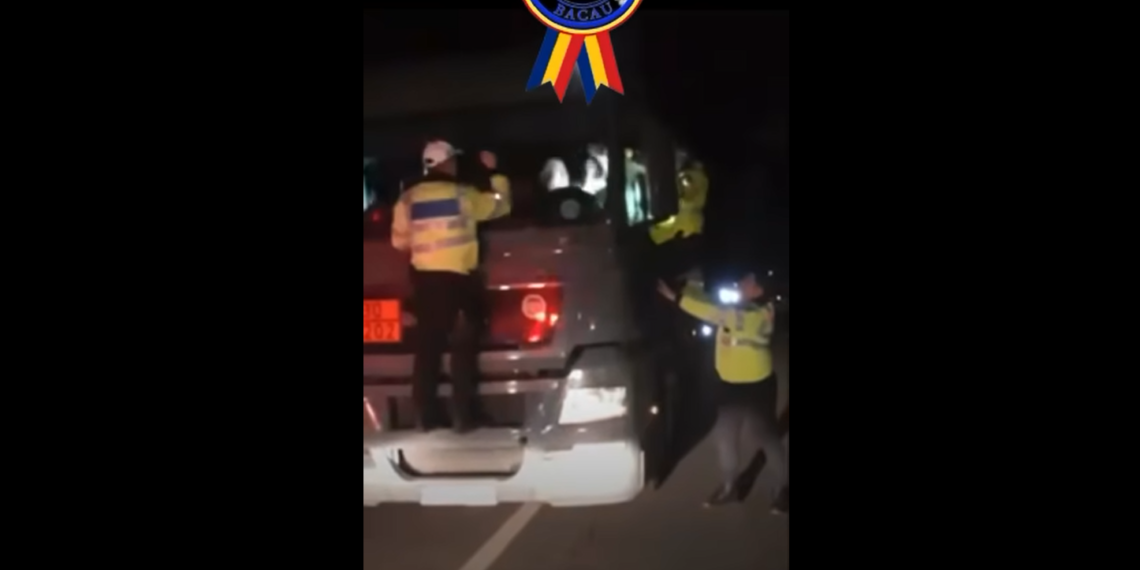 VIDEO Șofer ucrainean rupt de beat, scos cu forța de la volanul unui TIR care transporta 30 de tone de combustibil