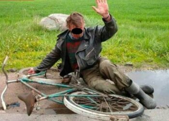 Beat cui, un bărbat a fost sancționat contravențional după ce a căzut de pe bicicletă în fața locuinței sale