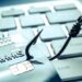 Închisoare cu suspendare pentru un individ care i-a furat datele unui brancardier, coleg de muncă, și a făcut un credit în numele acestuia. Inculpatul și-a cumpărat căști wireless, smartwatch-uri și mașini de tuns, după ce s-a văzut cu aproape 60.000 de lei în contul soției sale