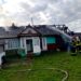 FOTO Un bărbat din Fântâna Mare a ajuns la spital cu arsuri pe corp, după ce i-a luat foc casa. În timpul incendiului o femeie a suferit un atac de panică