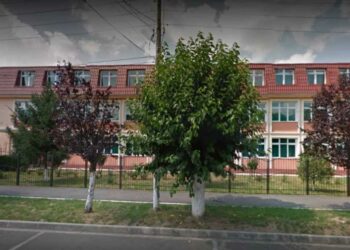 Fosta directoare a Casei Corpului Didactic Bihor și un director de școală, trimiși în judecată de DNA pentru că au fraudat concursul de director