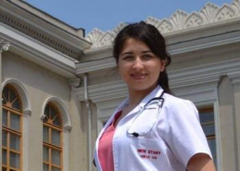 Medic rezident de la SJU Suceava, bătut și înjunghiat de mai multe ori de soțul cu care se află în divorț. Individul, înarmat cu un briceag, a atacat-o pe femeie de față cu cei doi copii ai lor
