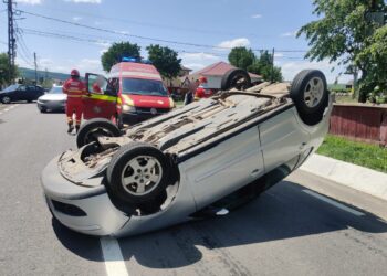 FOTO Accident rutier pe raza localității Călugăreni. O tânără de 23 de ani a fost transportată la spital