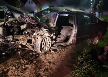 FOTO Grav accident rutier pe raza localității Vicovu de Sus. Cinci tineri au fost răniți, dintre care unul se afla în comă