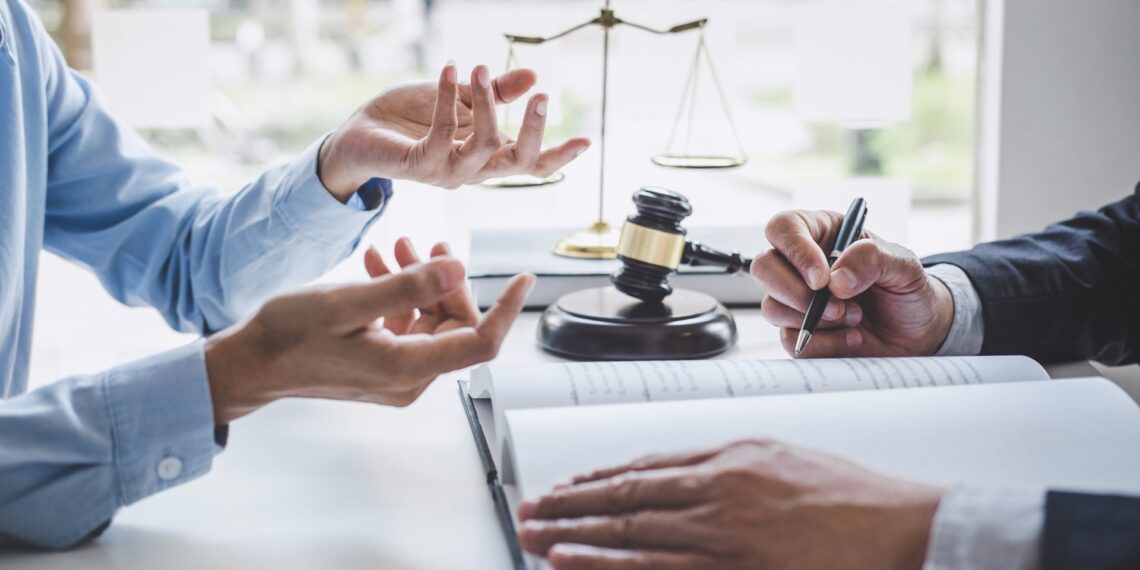 Cum adopți un copil în România? Ai nevoie de ajutorul unui avocat specializat din Suceava!