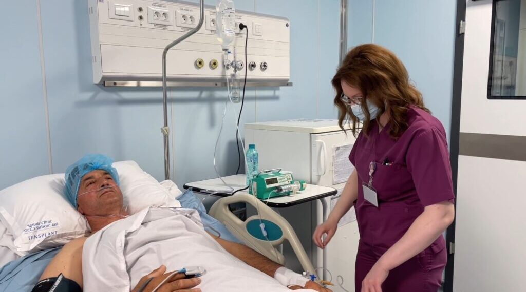 Un sucevean a fost cât pe ce să piardă transplantul de rinichi, nerăspunzând la telefon: ”M-am uitat pe telefon şi aveam două apeluri pierdute când am zis. Când ies din spital, mă duc la biserică să pun pomelnice”