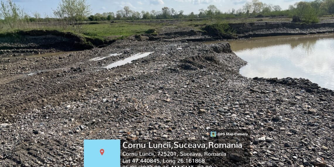 FOTO Amendă de 75.000 de lei pentru un operator economic care a exploatat ilegal agregate minerale din râul Moldova, în comuna Cornu Luncii