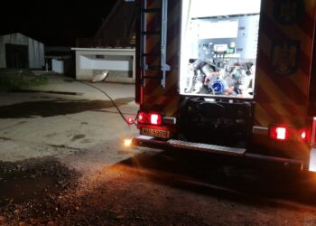 FOTO Incendiu la Piscina Laguna din Rădăuți, după programul de funcționare