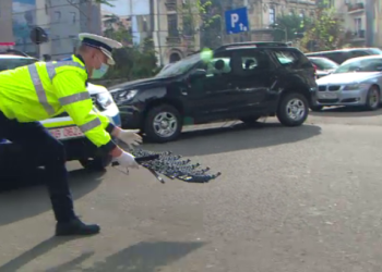 Un tânăr beat muci, care conducea un Bentley, s-a luat la întrecere cu polițiștii suceveni. Oamenii legii au blocat mașina folosind dispozitivele tip SPIKE