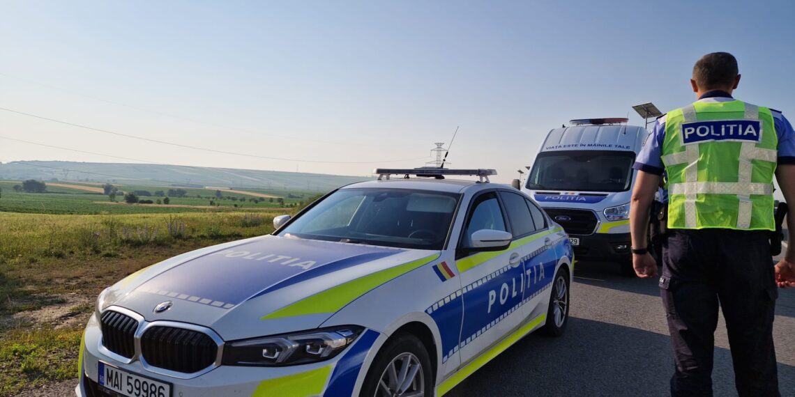 Polițiștii au dispus imobilizarea a trei vehicule de transport și suspendarea dreptului de utilizare pentru alte două vehicule, în urma unei acțiuni desfășurate pentru siguranța transportului rutier de persoane și mărfuri