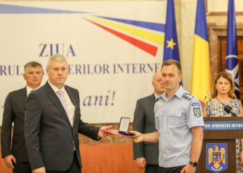 FOTO Un jandarm sucevean a fost recompensat cu Emblema de Onoare a Ministerului Afacerilor Interne