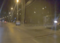 VIDEO Un șofer beat muci, care conducea o autoutilitară de la DPD, a provocat un accident rutier în intersecția din zona OMV – Metro