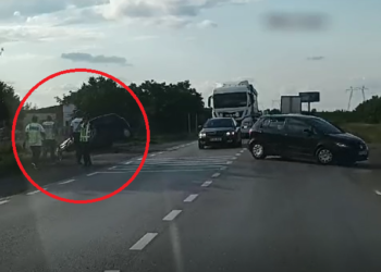 VIDEO Un șofer cu 1,42 mg/l alcool pur în aerul expirat a provocat un accident rutier pe drumul ce leagă Suceava de Cumpărătura. Bărbatul s-a izbit cu autoutilitara în mașina din fața sa