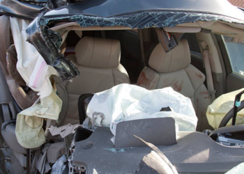 Prietenii și familia unui tânăr ce și-a rupt splina și se afla în șoc hemoragic s-au jucat cu viața acestuia, încercând să mușamalizeze accidentul produs de dânsul. Un individ a fost condamnat la închisoare cu executare, patru au primit închisoare cu suspendare și trei au scăpat basma curată