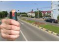 Scandal la semafor, în fața magazinului Metro. Un șofer de BMW a pulverizat spray iritant lacrimogen într-o mașină în care se aflau patru adulți și trei copii, printre care un bebeluș de 8 zile