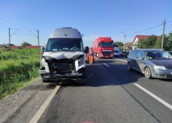 VIDEO Doi bărbați au fost uciși de un șofer sucevean, pe o trecere de pietoni din Cluj. Duba a fost oprită la vreo 100 de metri de locul accidentului