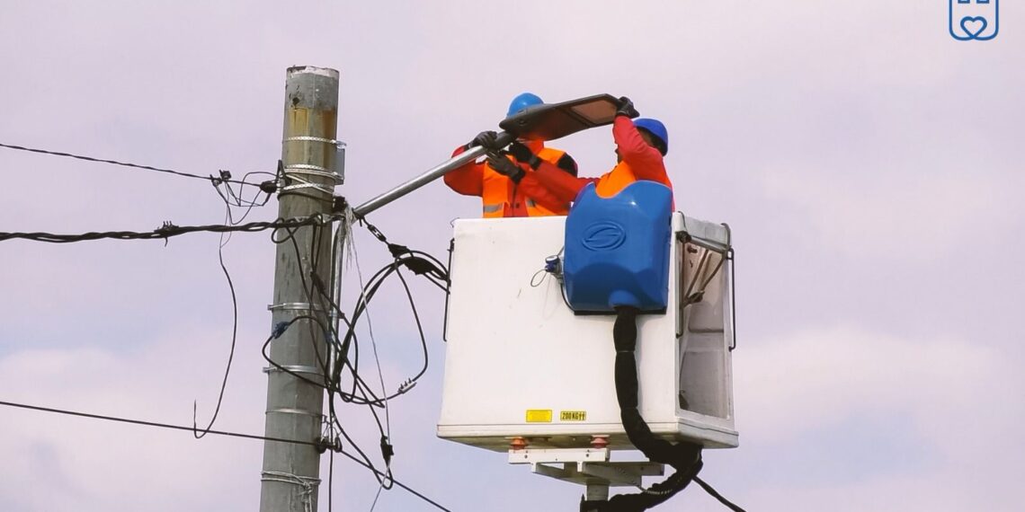 Viceprimarul Sucevei anunță extinderea sistemului de iluminat public din municipiul reședință de județ: ”1274 de corpuri de iluminat ce folosesc tehnologia LED vor fi achiziționate și montate”