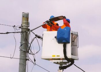 Viceprimarul Sucevei anunță extinderea sistemului de iluminat public din municipiul reședință de județ: ”1274 de corpuri de iluminat ce folosesc tehnologia LED vor fi achiziționate și montate”