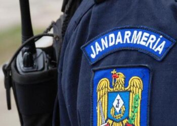 Un scandalagiu a fost condamnat definitiv la un an și șase luni de închisoare cu suspendare pentru că i-a dat un pumn în față unui jandarm, la Zilele Comunei Putna
