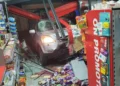 Un individ beat și fără permis s-a oprit în clădirea magazinului Pepco din centrul satului Baia, cu un autoturism înmatriculat în Olanda