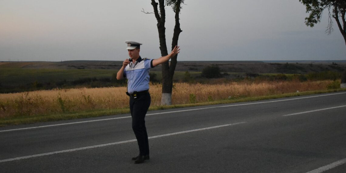 10 persoane urmărite la nivel internațional au fost depistate de polițiștii judiciariști suceveni, doar în luna august